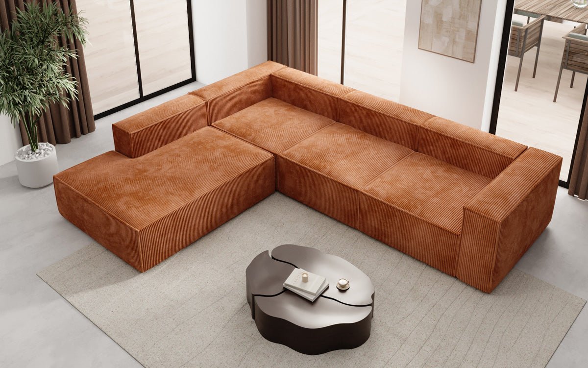 Designer Sofa Lesley L met lange ottomaan in Ribstof
