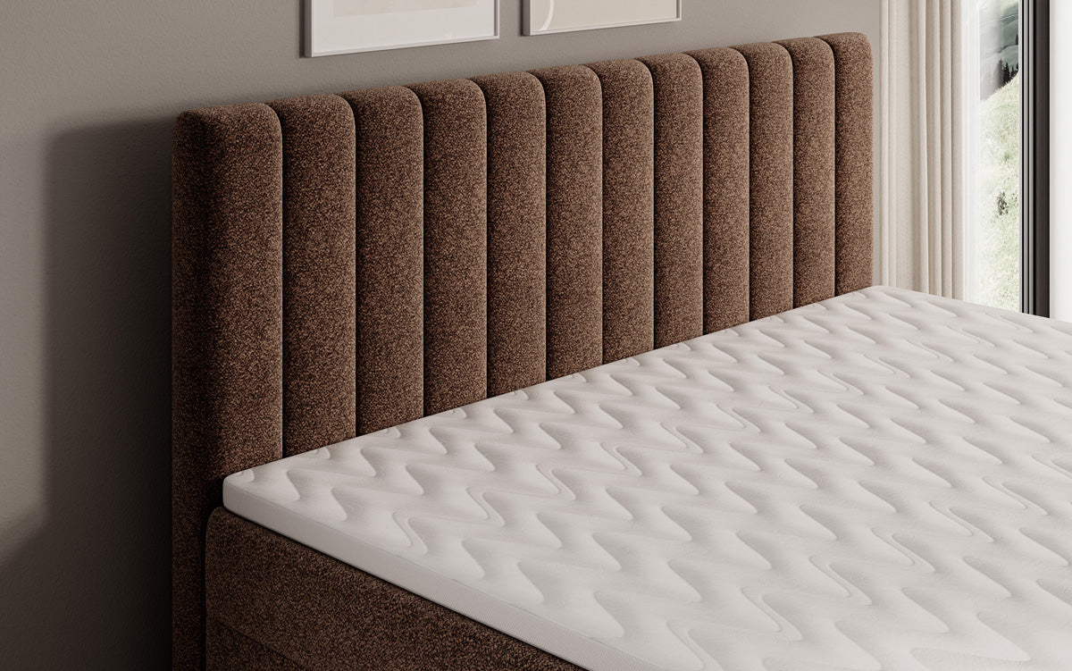 Lit boxspring Chelsea en tissu texturé avec espace de rangement