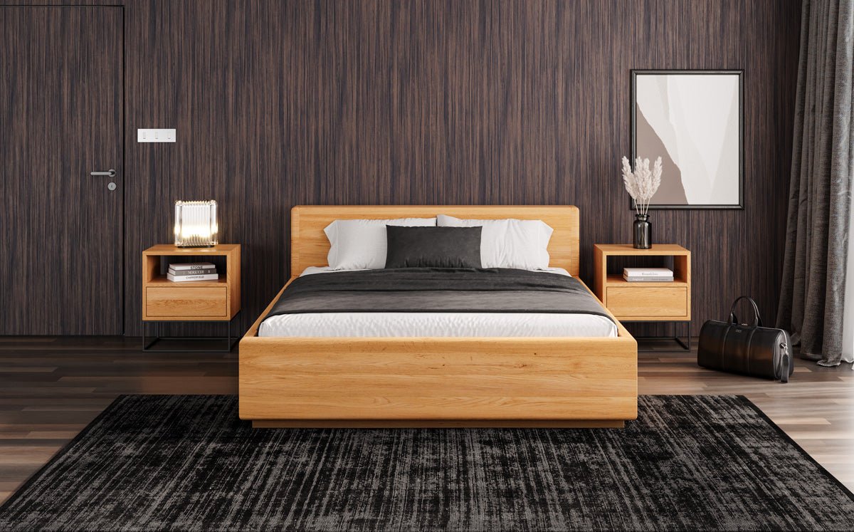 Designers houten bed Calveno van massief eiken met opbergruimte en recht hoofdeinde