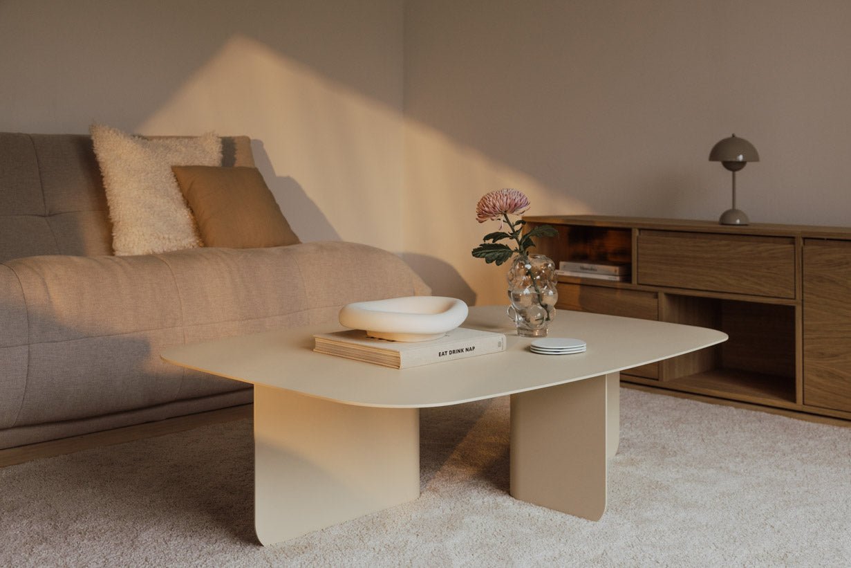 Table basse Livia – design Japandi en tôle thermolaquée