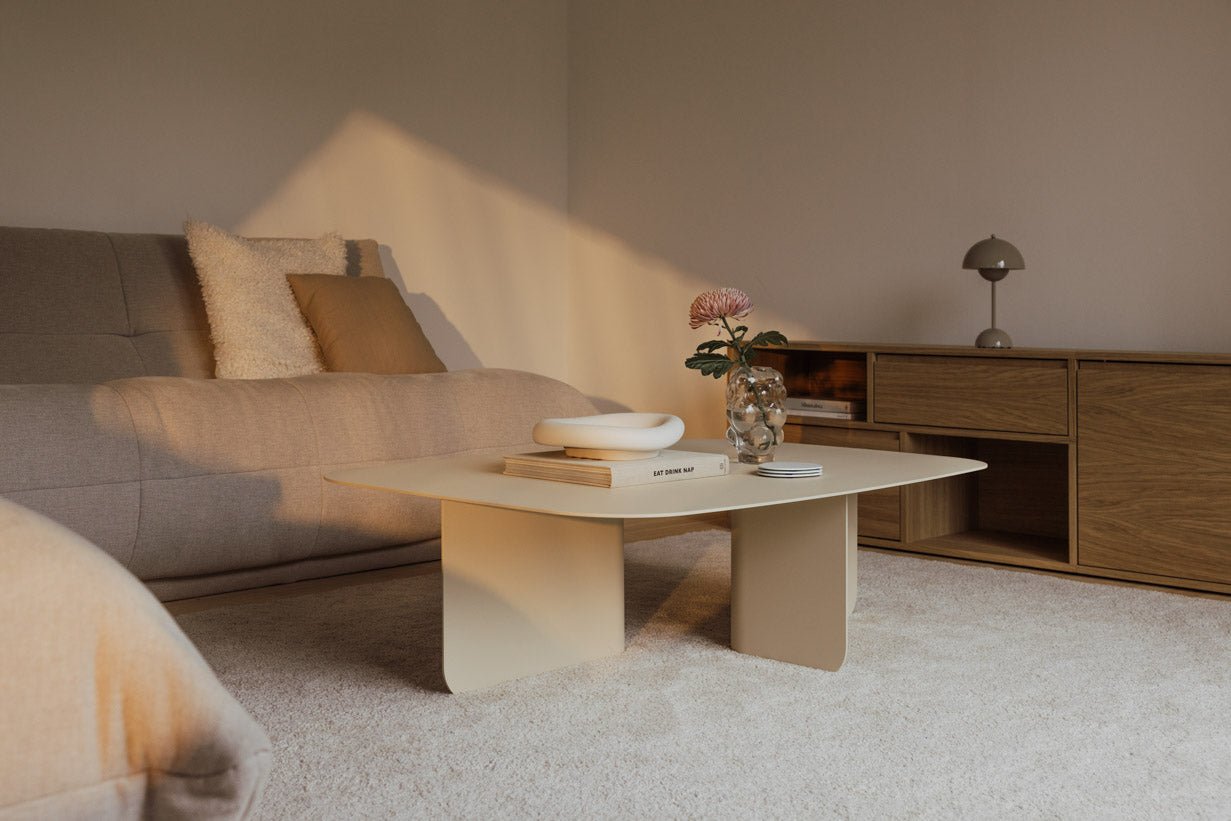 Table basse Livia – design Japandi en tôle thermolaquée