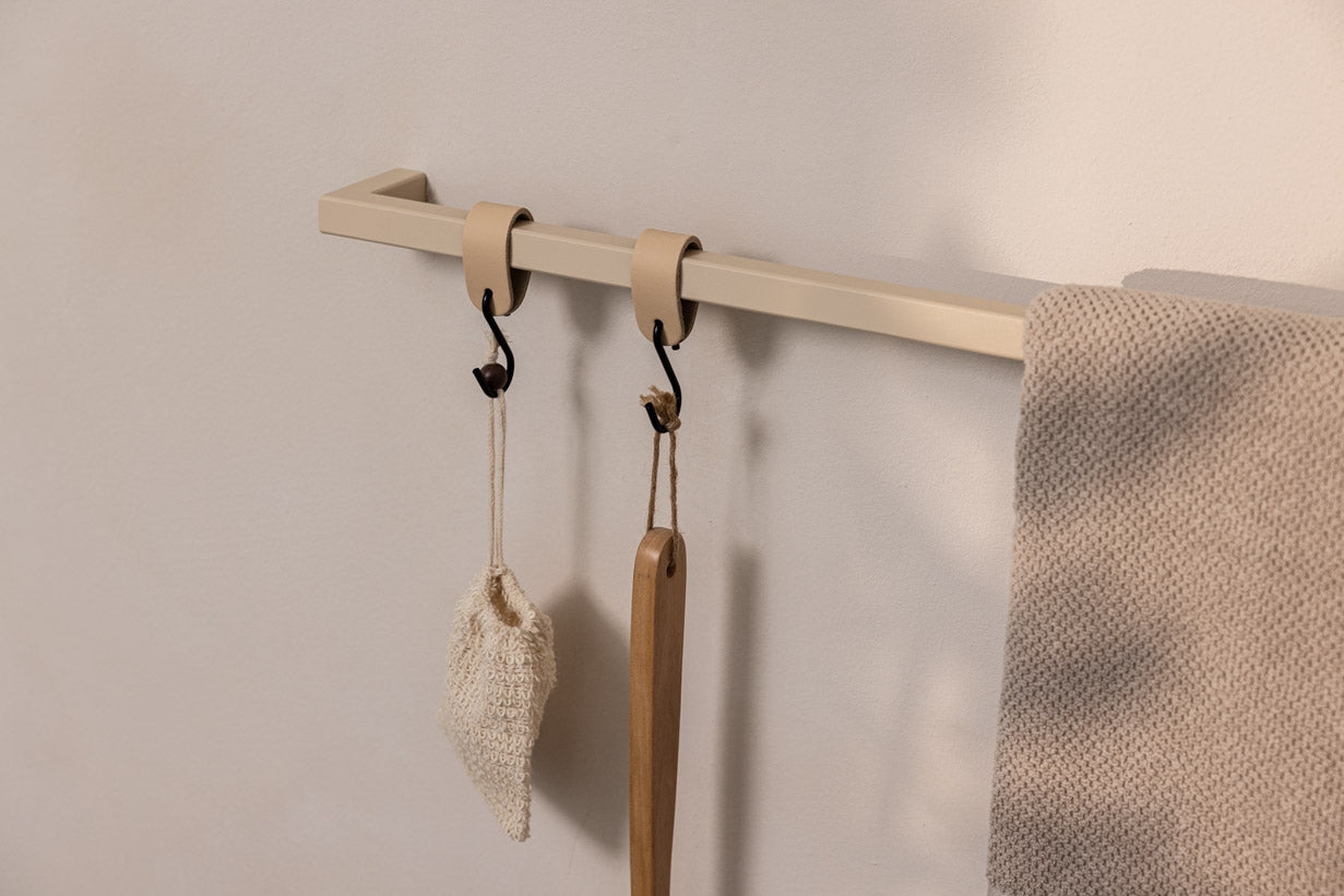 Handdoekhouder Vana – minimalistisch, rond of hoekig, drie breedtes