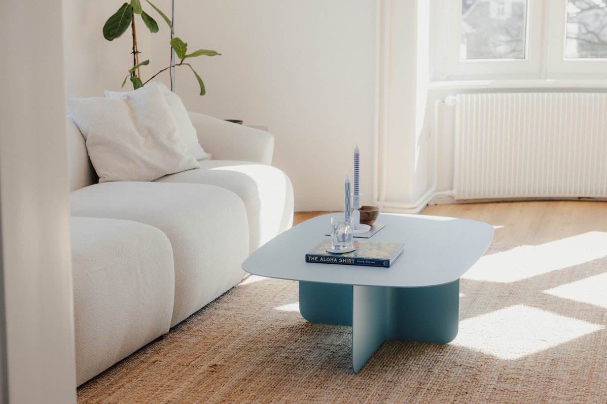 Table basse Livia – design Japandi en tôle thermolaquée