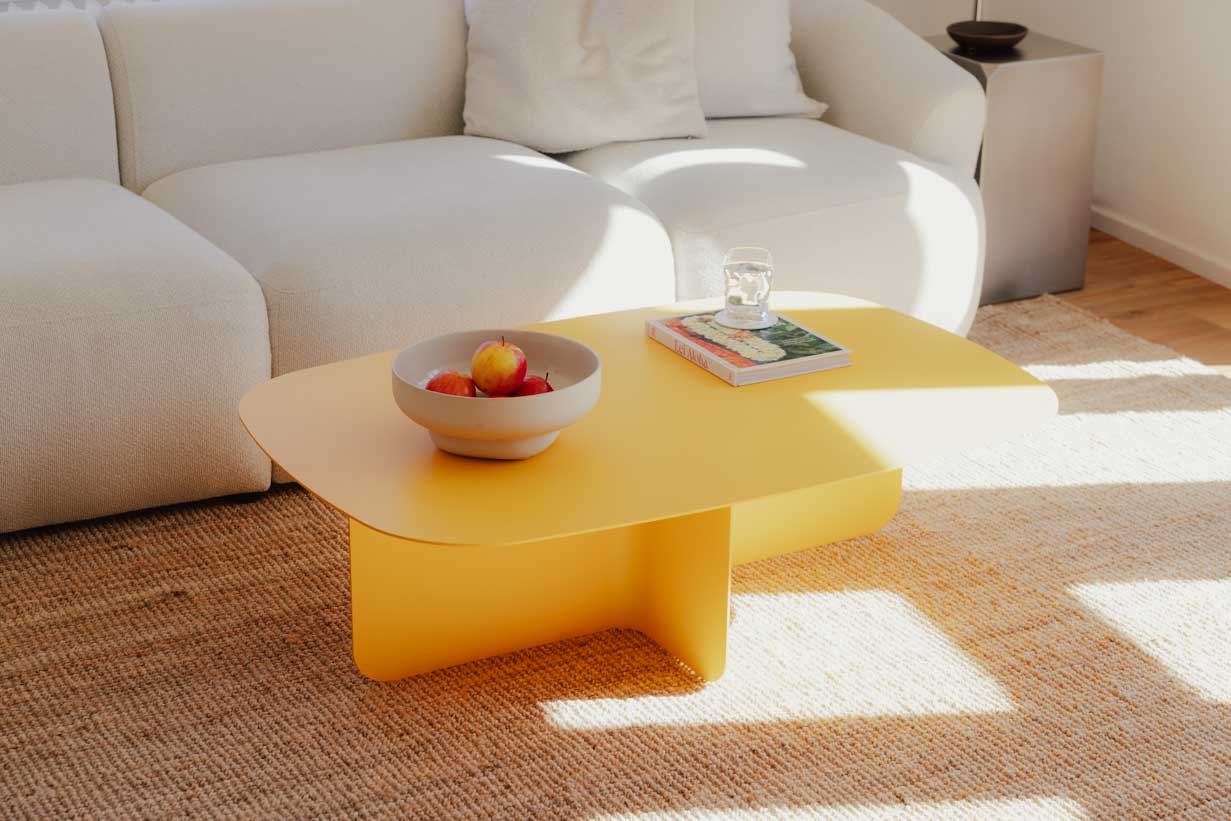 Table basse Livia – design Japandi en tôle thermolaquée