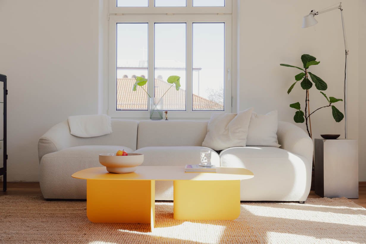 Table basse Livia – design Japandi en tôle thermolaquée