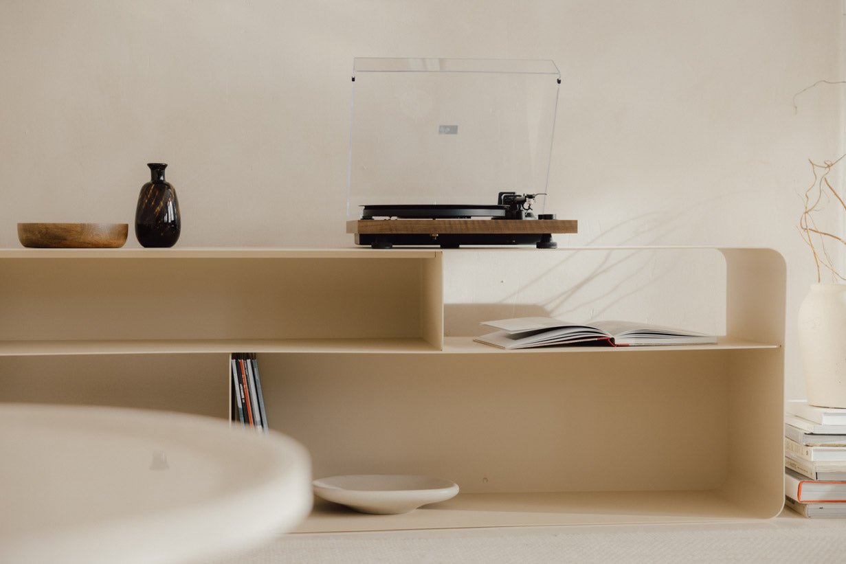 Meuble bas Tavir – Acier peint par poudrage à l'aspect rétro