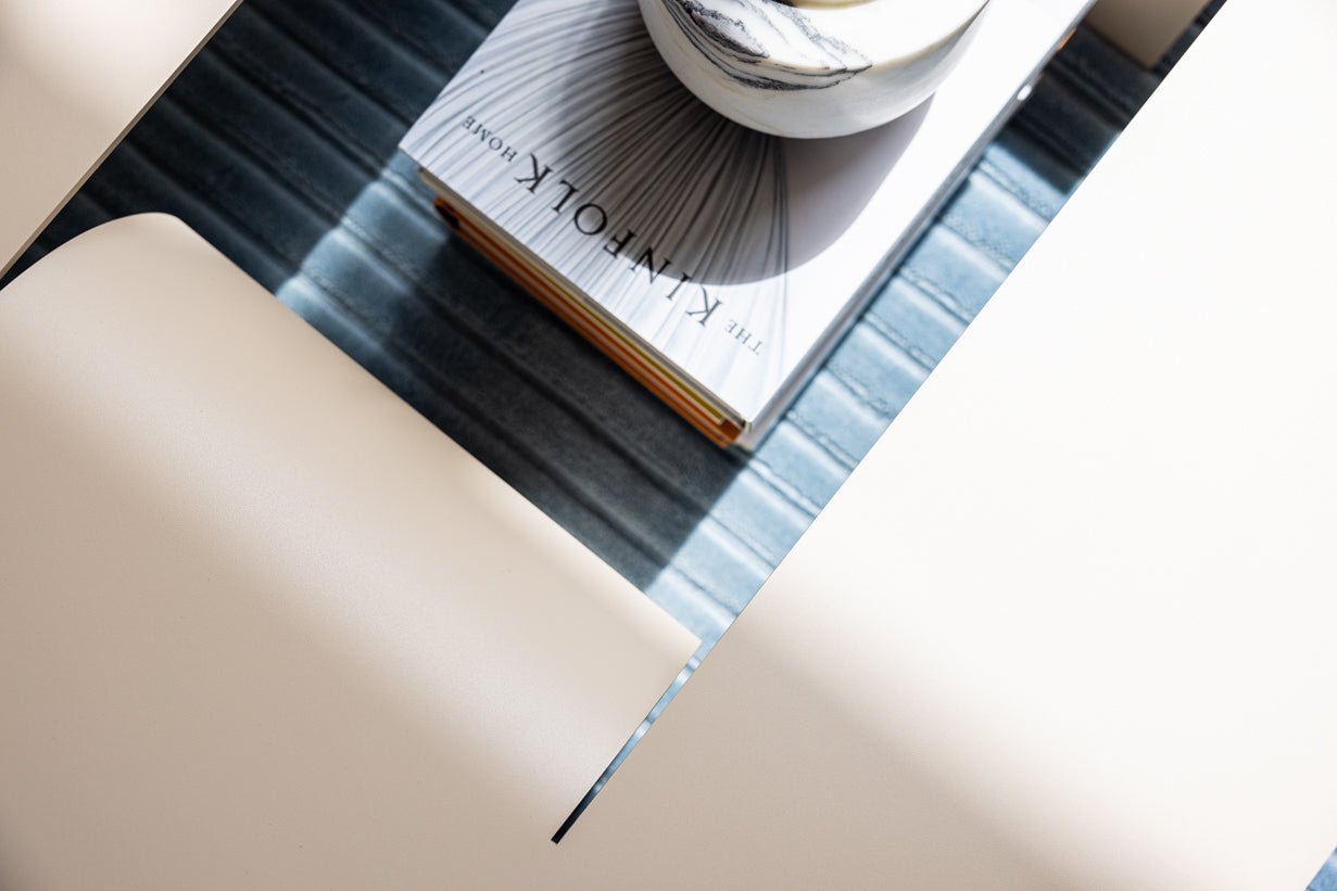 Salontafel Cut – Minimalistisch stalen ontwerp met creatieve opening