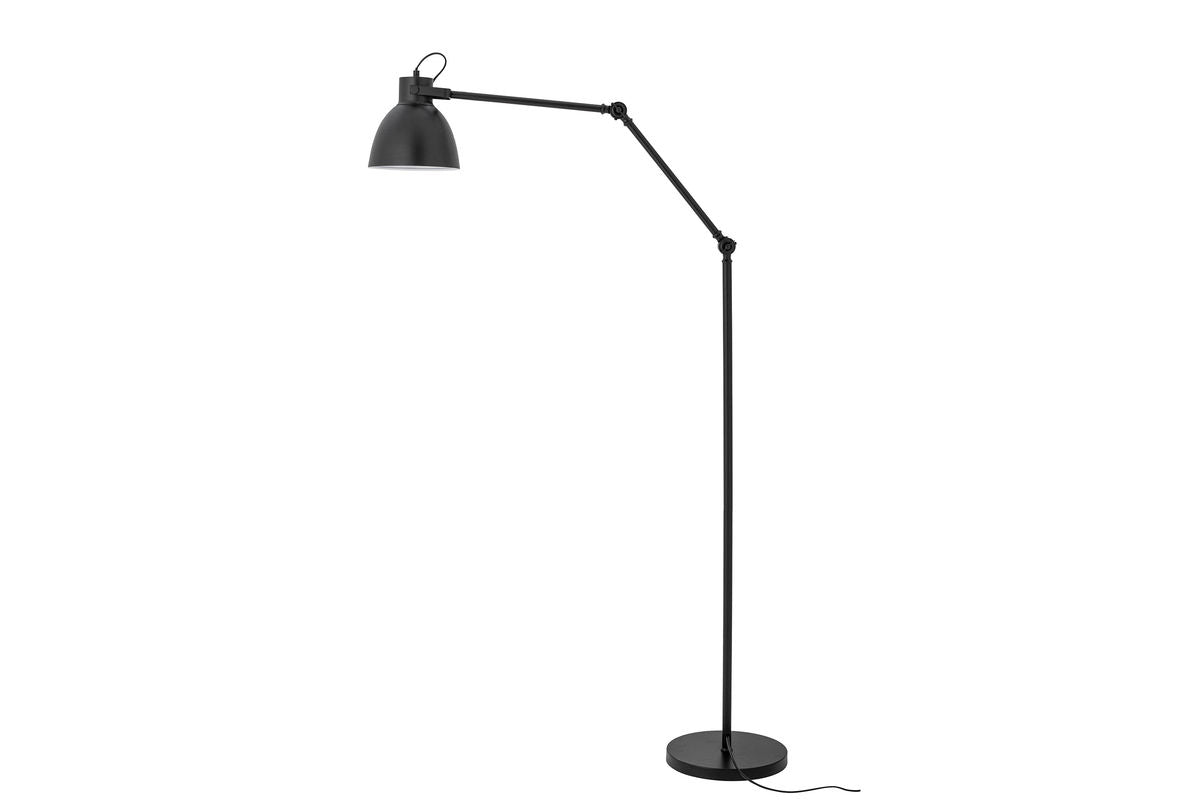 Staande lamp Riven – in de kleur Zwart met messingdetails