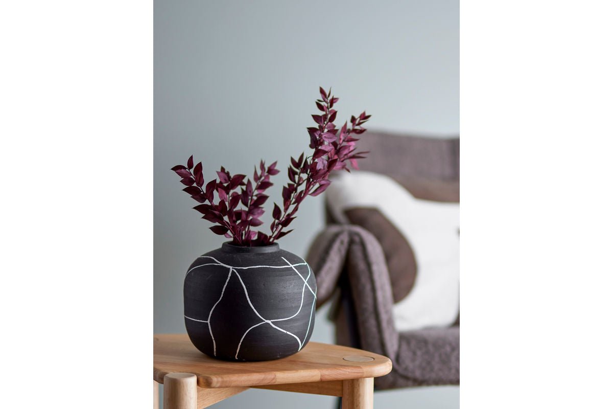 Vase décoratif « Virela » – Terre cuite noire