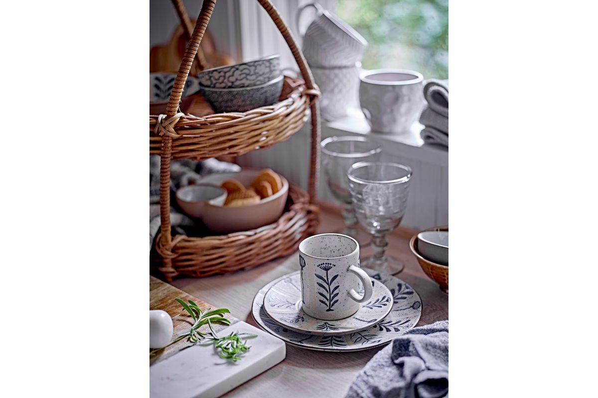 Teller Belora – aus Steingut gefertigt