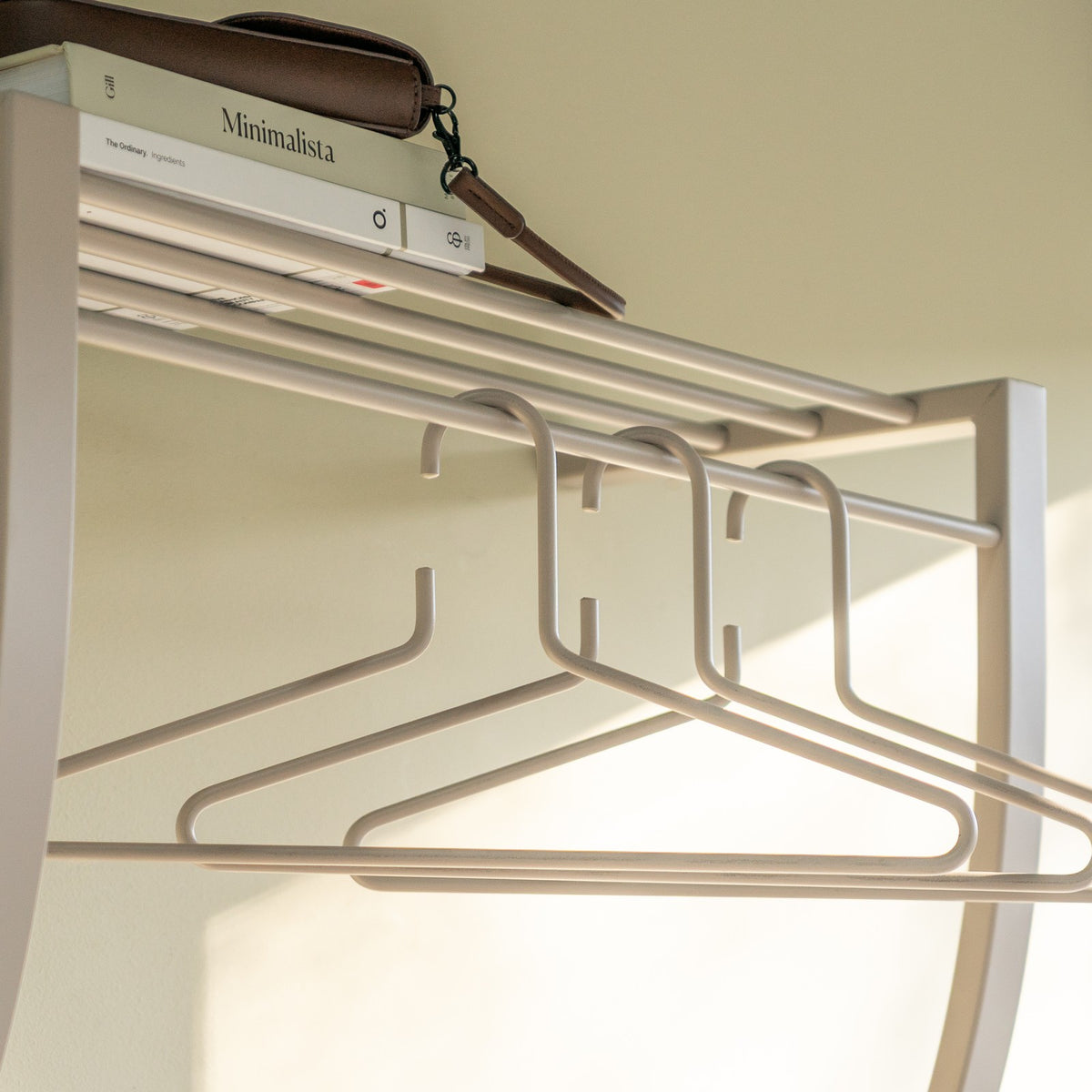 Designer Wandgarderobe Lorino
