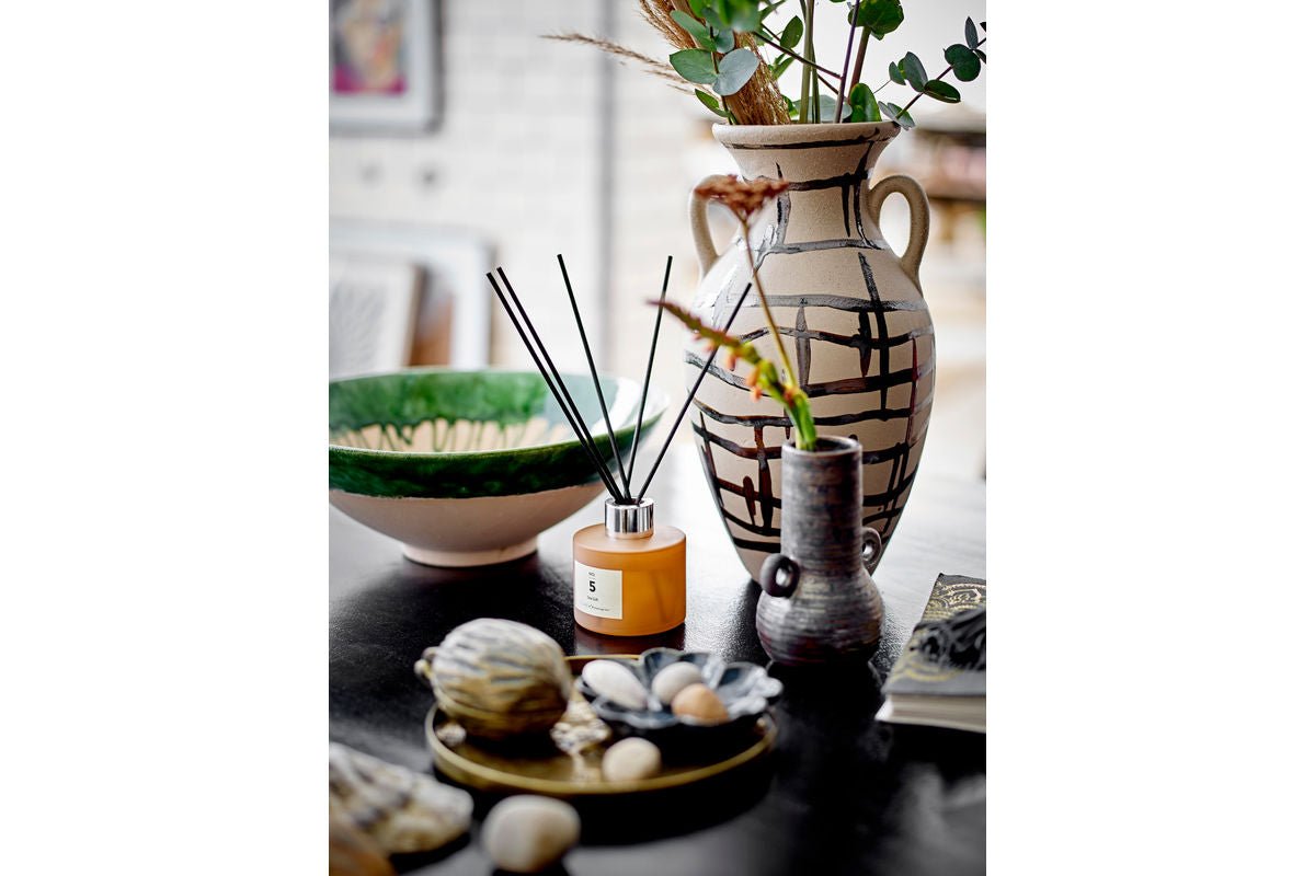 Vaas „Alura“ – Zwart steengoed