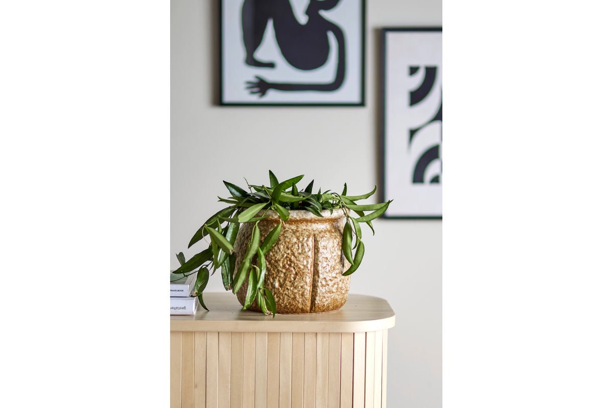 Pot de fleurs Norell – Grès avec glaçure individuelle en marron