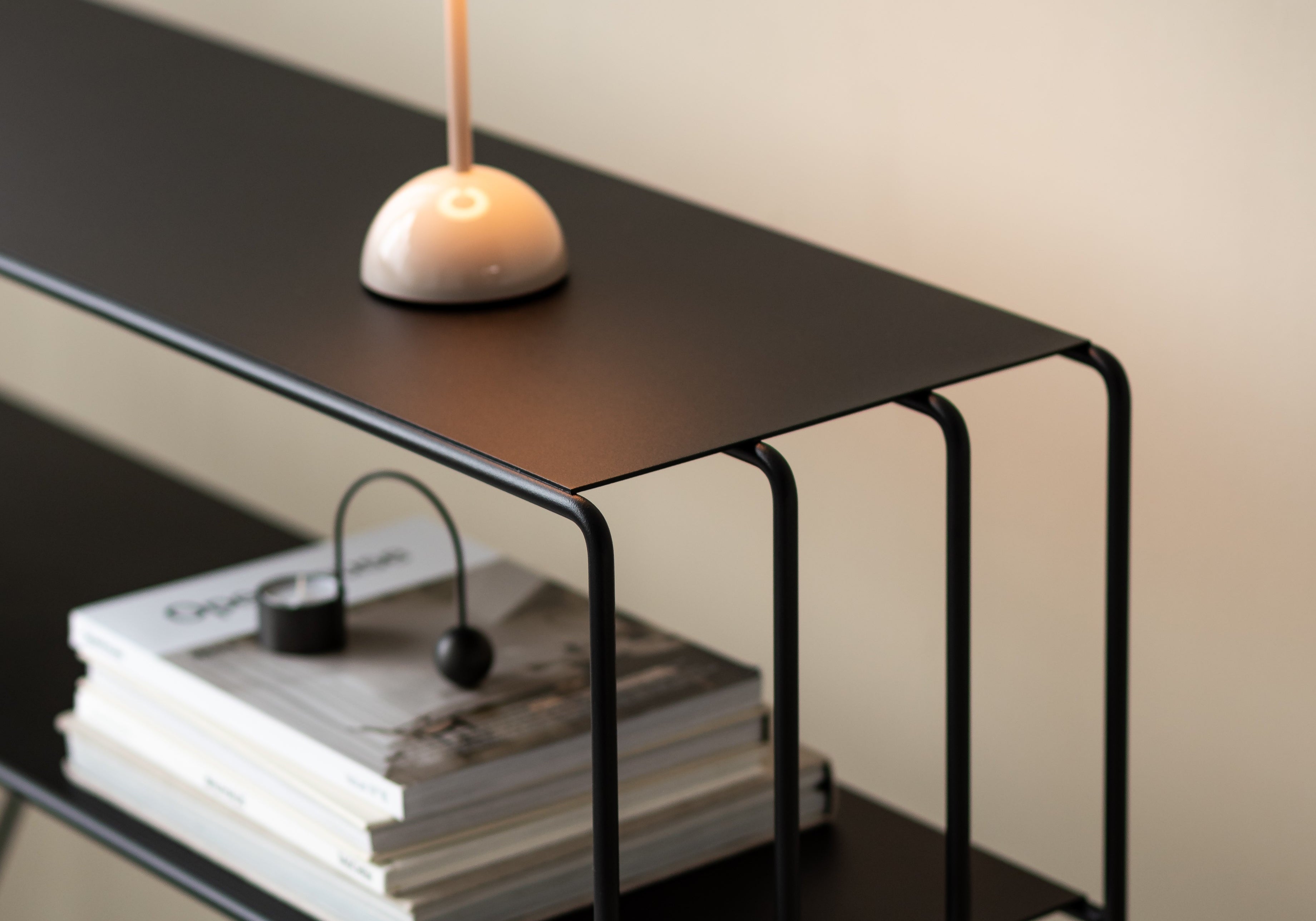 Ladekast Ria – metalen design met twee planken