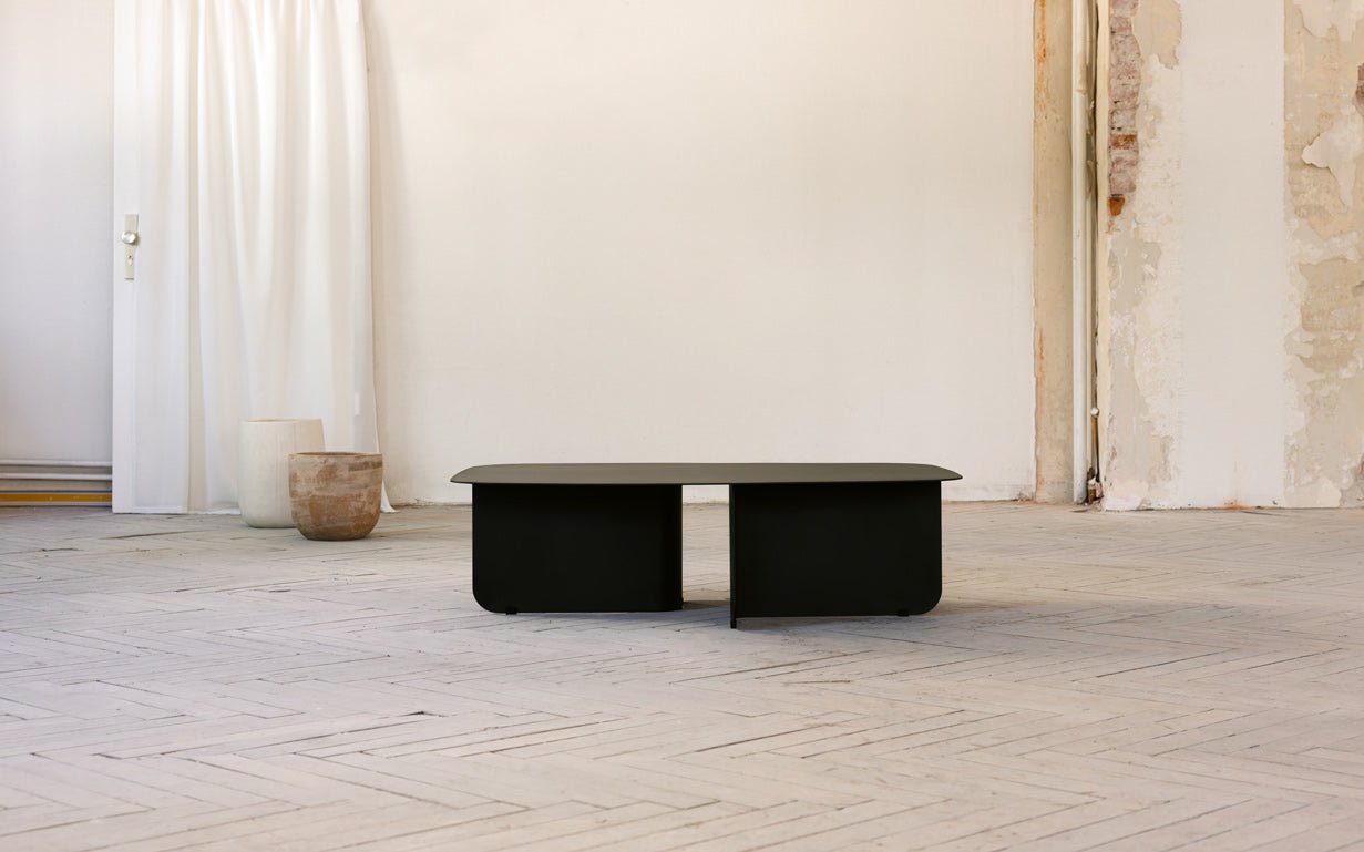 Table basse Livia – design Japandi en tôle thermolaquée