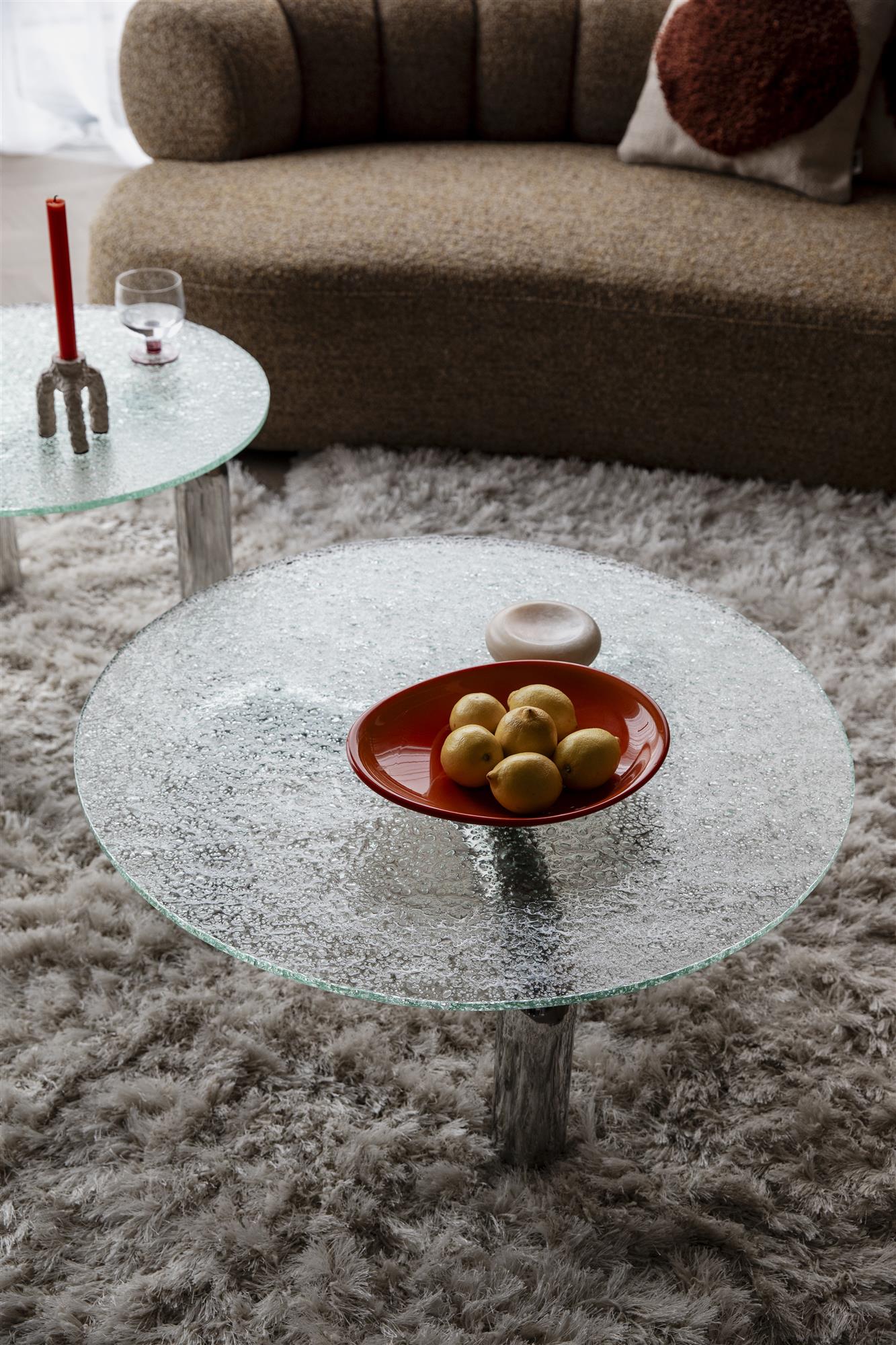 Dazu Glas, Messing